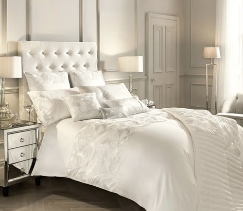 Stunning brand new kylie - stunning,