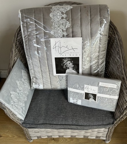 Stunning kylie minogue antique - stunning,